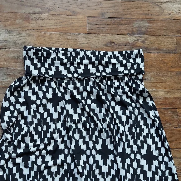 Dress and skirt - Picture 9 of 11